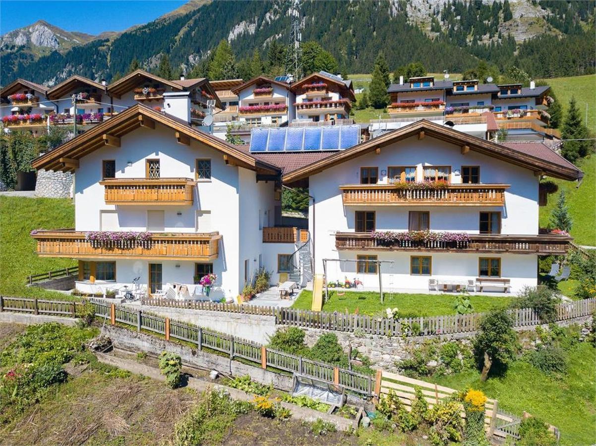 Parigger Apt Zirbe Racines Exterior photo