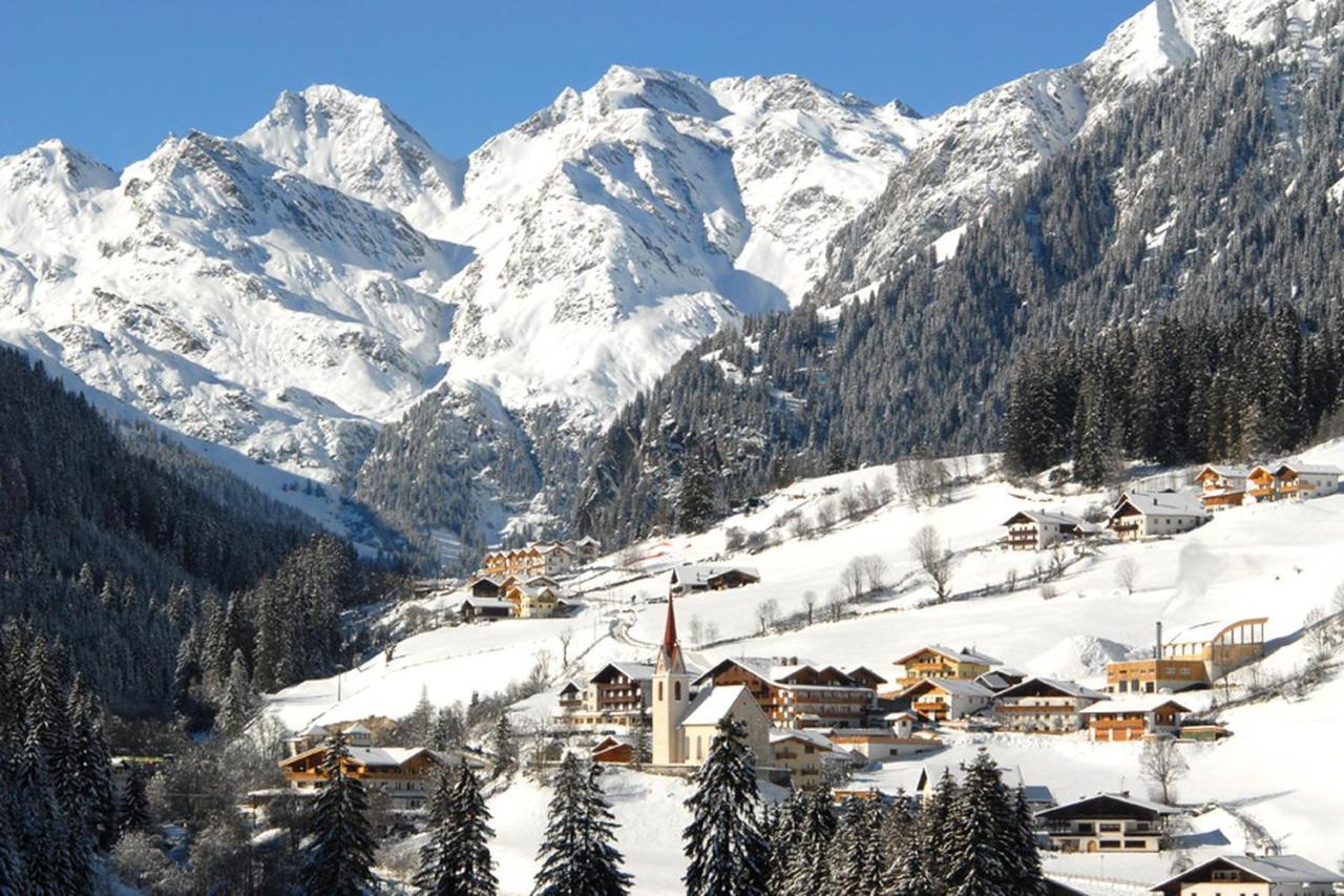 Parigger Apt Zirbe Racines Exterior photo